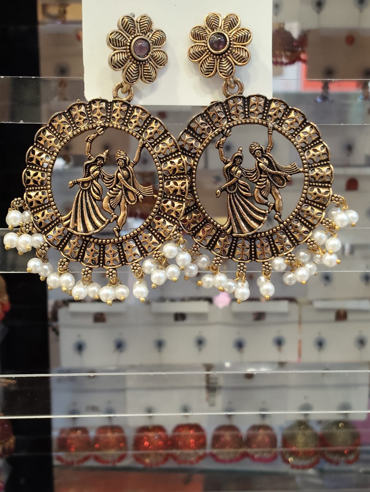 RADHA/KRISHNA HANGING