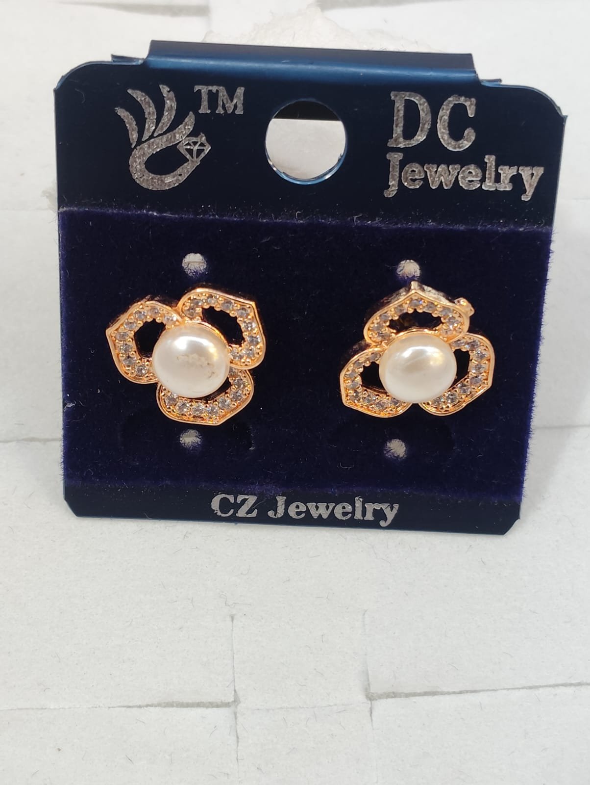 STUD AD 012